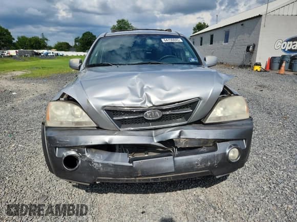 ✅ 2004 Kia Sorento LX • VIN: KNDJC733545230913 • Лот: 64756845. Опубликован ранее на Copart с пробегом 58 498 миль. Бесплатный доступ к архиву аукционных продаж из США и подробный отчёт об истории автомобиля на DreamBid. Изображение 5.