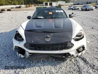 ✅ 2018 FIAT 124 Spider Abarth • VIN: JC1NFAEK6J0137964 • Лот: 70926304. Опубликован ранее на Copart с пробегом 46 821 миль. Бесплатный доступ к архиву аукционных продаж из США и подробный отчёт об истории автомобиля на DreamBid. Изображение 5.