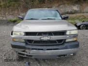 ✅ 2002 Chevrolet Silverado 2500HD LS • VIN: 1GCHK29U62E267096 • Lot: 85281645. Wystawiony na Copart z przebiegiem 171 847 mil. Bezpłatny archiwum sprzedaży aukcyjnych z USA i szczegółowy raport historii pojazdu na DreamBid. Zdjęcie 5.