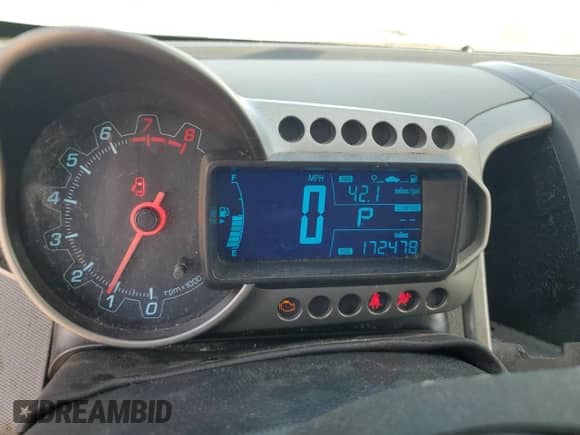 2016 Chevrolet Sonic LT с VIN 1G1JC5SH0G4159074, выставлен на аукционе Copart как лот 73033914 с пробегом 172 478 миль миль и Списание • Salvage title. История ставок и продаж доступна на DreamBid. Изображение 9.