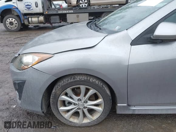 ✅ 2010 Mazda 3 S Grand Touring • VIN: JM1BL1H6XA1328410 • Lot: 41664433. Wystawiony na IAAI z przebiegiem 81 331 mil. Bezpłatny archiwum sprzedaży aukcyjnych z USA i szczegółowy raport historii pojazdu na DreamBid. Zdjęcie 18.