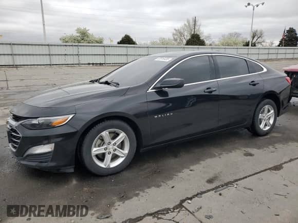 2019 Chevrolet Malibu LS z VIN 1G1ZC5ST4KF215960, wystawiony jako Copart lot #52816435 z przebiegiem 127 813 mil mil oraz Szkoda całkowita • Salvage title. Historia ofert i sprzedaży dostępna na DreamBid. Obrazek 1.