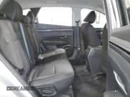 ✅ 2024 Hyundai Tucson SEL • VIN: 5NMJBCDE1RH347100 • Lot: 69831864. Wystawiony na Copart z przebiegiem 18 356 mil. Bezpłatny archiwum sprzedaży aukcyjnych z USA i szczegółowy raport historii pojazdu na DreamBid. Zdjęcie 11.