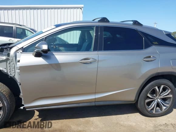 ✅ 2019 Lexus RX 450h • VIN: 2T2BGMCA4KC042885 • Lot: 41975309. Wystawiony na IAAI z przebiegiem 58 089 mil. Bezpłatny archiwum sprzedaży aukcyjnych z USA i szczegółowy raport historii pojazdu na DreamBid. Zdjęcie 15.