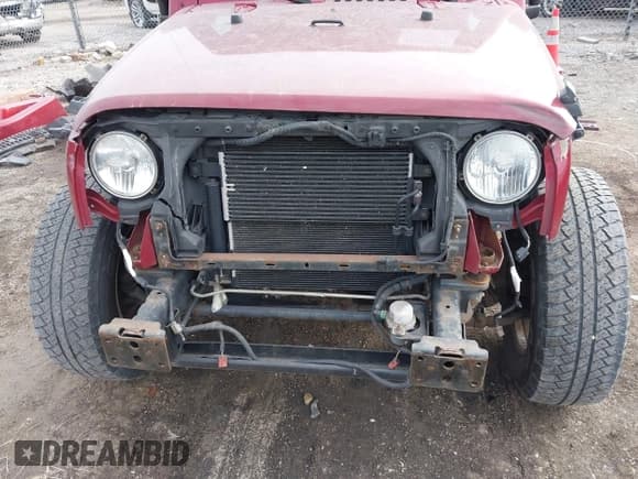 ✅ 2012 Jeep Wrangler Sahara • VIN: 1C4GJWBG0CL216622 • Lot: 41536639. Wystawiony na IAAI z przebiegiem 67 839 mil. Bezpłatny archiwum sprzedaży aukcyjnych z USA i szczegółowy raport historii pojazdu na DreamBid. Zdjęcie 6.