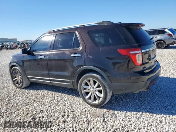 ✅ 2013 Ford Explorer XLT • VIN: 1FM5K7D8XDGB88902 • Lot: 90277925. Wystawiony na Copart z przebiegiem 240 396 mil. Bezpłatny archiwum sprzedaży aukcyjnych z USA i szczegółowy raport historii pojazdu na DreamBid. Zdjęcie 2.