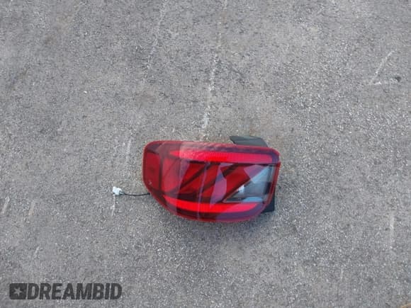 ✅ 2021 Hyundai Venue SE • VIN: KMHRB8A36MU068032 • Lot: 41083579. Listed on IAAI with 100,598 mi. Free auction sales archive from the USA and detailed vehicle history report at DreamBid. Image 12.