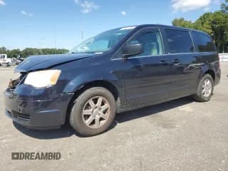 ✅ 2010 Chrysler Town & Country LX • VIN: 2A4RR2D12AR391715 • Lot: 80441775. Wystawiony na Copart z przebiegiem 66 669 mil. Bezpłatny archiwum sprzedaży aukcyjnych z USA i szczegółowy raport historii pojazdu na DreamBid. Zdjęcie 1.