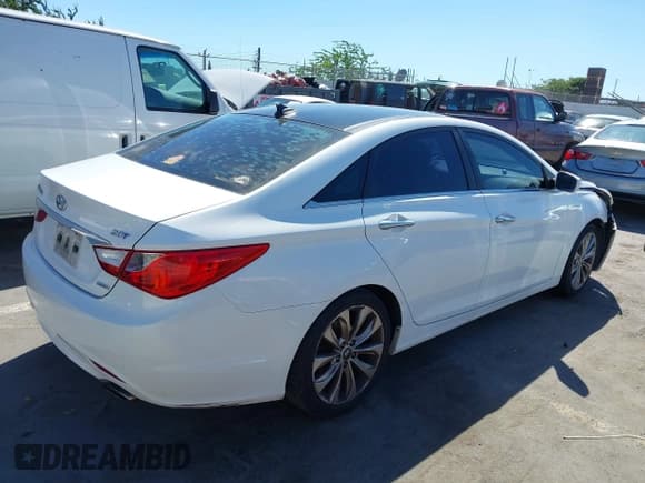 ✅ 2012 Hyundai Sonata Limited • VIN: 5NPEC4AB9CH462844 • Lot: 43175949. Listed on IAAI with 148,842 mi. Free auction sales archive from the USA and detailed vehicle history report at DreamBid. Image 4.