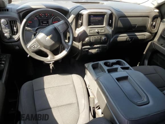 ✅ 2020 Chevrolet Silverado 1500 Custom • VIN: 1GCUYBEF4LZ305150 • Lot: 80025655. Wystawiony na Copart z przebiegiem 46 398 mil. Bezpłatny archiwum sprzedaży aukcyjnych z USA i szczegółowy raport historii pojazdu na DreamBid. Zdjęcie 8.