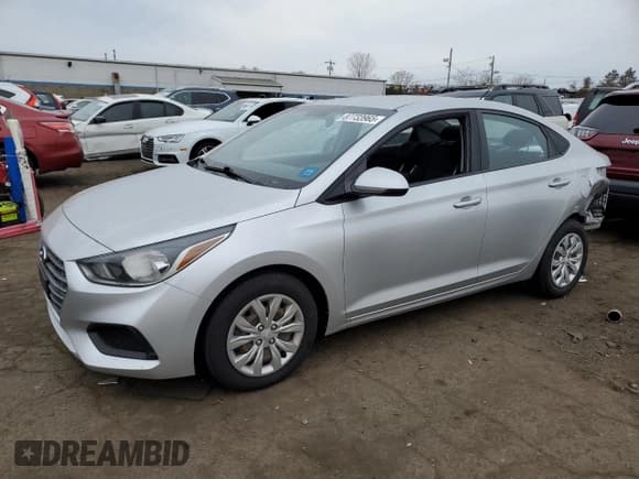 ✅ 2018 Hyundai Accent SE • VIN: 3KPC24A35JE018722 • Лот: 87733965. Опубликован ранее на Copart с пробегом 46 237 миль. Бесплатный доступ к архиву аукционных продаж из США и подробный отчёт об истории автомобиля на DreamBid. Изображение 1.