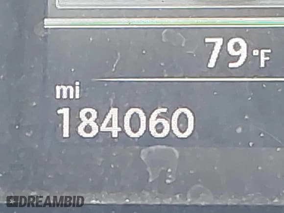 ✅ 2013 Volkswagen CC Executive • VIN: WVWGU7AN0DE555948 • Лот: 43101933. Опубликован ранее на IAAI с пробегом 184 060 миль. Бесплатный доступ к архиву аукционных продаж из США и подробный отчёт об истории автомобиля на DreamBid. Изображение 15.