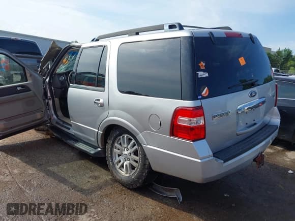 ✅ 2013 Ford Expedition XLT • VIN: 1FMJU1J55DEF14746 • Lot: 42510748. Listed on IAAI with 152,724 mi. Free auction sales archive from the USA and detailed vehicle history report at DreamBid. Image 3.