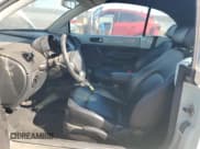 ✅ 2006 Volkswagen Beetle • VIN: 3VWRF31Y76M312427 • Lot: 71279795. Wystawiony na Copart z przebiegiem 111 098 mil. Bezpłatny archiwum sprzedaży aukcyjnych z USA i szczegółowy raport historii pojazdu na DreamBid. Zdjęcie 7.