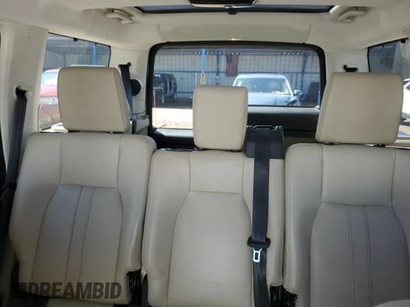 ✅ 2015 Land Rover LR4 HSE • VIN: SALAG2V66FA744674 • Lot: 55293635. Listed on Copart with 71,381 mi. Free auction sales archive from the USA and detailed vehicle history report at DreamBid. Image 10.