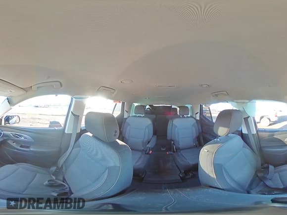 ✅ 2019 Chevrolet Traverse LT Cloth • VIN: 1GNERGKW9KJ318628 • Lot: 92712595. Wystawiony na Copart z przebiegiem 72 682 mil. Bezpłatny archiwum sprzedaży aukcyjnych z USA i szczegółowy raport historii pojazdu na DreamBid. Zdjęcie 15.