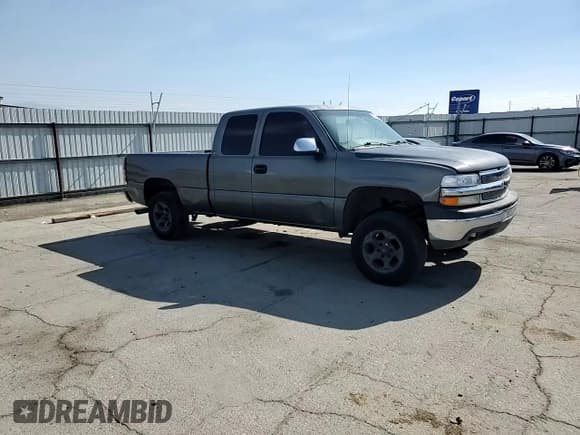 ✅ 2002 Chevrolet Silverado 1500 LS • VIN: 2GCEC19V221310367 • Lot: 82657025. Listed on Copart with 202,953 mi. Free auction sales archive from the USA and detailed vehicle history report at DreamBid. Image 13.