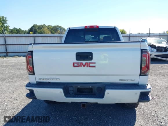 ✅ 2017 GMC Sierra 1500 Denali • VIN: 3GTU2PEJ0HG147836 • Lot: 43410221. Listed on IAAI with 98,619 mi. Free auction sales archive from the USA and detailed vehicle history report at DreamBid. Image 16.