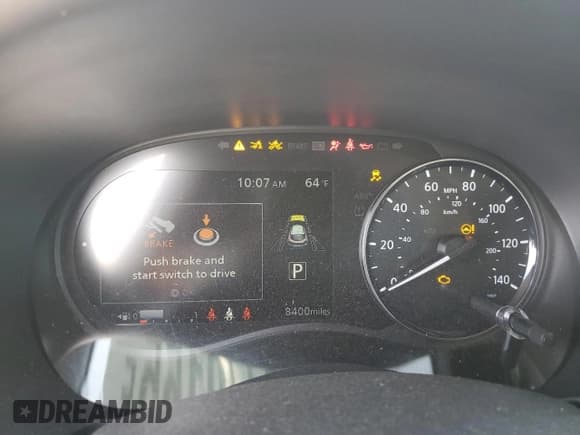 ✅ 2024 Nissan Kicks SR • VIN: 3N1CP5DVXRL484564 • Lot: 82140155. Wystawiony na Copart z przebiegiem 8 400 mil. Bezpłatny archiwum sprzedaży aukcyjnych z USA i szczegółowy raport historii pojazdu na DreamBid. Zdjęcie 9.