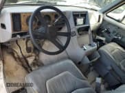 ✅ 1990 Chevrolet Chevy Van • VIN: 2GBEG25K5L4114885 • Lot: 84705545. Wystawiony na Copart z przebiegiem Nie podano. Bezpłatny archiwum sprzedaży aukcyjnych z USA i szczegółowy raport historii pojazdu na DreamBid. Zdjęcie 8.