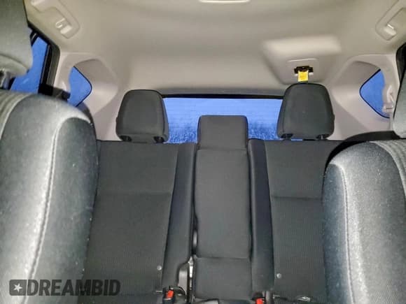 ✅ 2017 Toyota RAV4 LE • VIN: 2T3BFREV0HW570961 • Lot: 95634985. Listed on Copart with 61,702 mi. Free auction sales archive from the USA and detailed vehicle history report at DreamBid. Image 10.