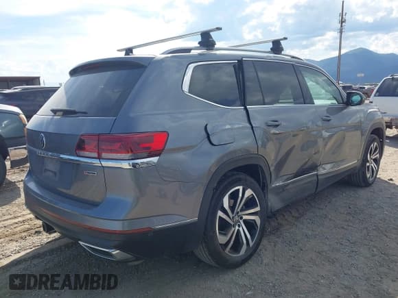 ✅ 2021 Volkswagen Atlas SEL Premium • VIN: 1V2TR2CA9MC527086 • Lot: 43239285. Listed on IAAI with 50,843 mi. Free auction sales archive from the USA and detailed vehicle history report at DreamBid. Image 4.