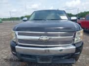 ✅ 2007 Chevrolet Silverado 1500 1LT • VIN: 2GCEC13J971689624 • Lot: 42121216. Wystawiony na IAAI z przebiegiem 171 156 mil. Bezpłatny archiwum sprzedaży aukcyjnych z USA i szczegółowy raport historii pojazdu na DreamBid. Zdjęcie 11.