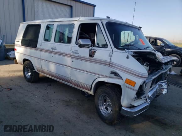 ✅ 1990 Chevrolet Chevy Van • VIN: 2GBEG25KXL4156338 • Лот: 73499394. Опубликован ранее на Copart с пробегом 113 455 миль. Бесплатный доступ к архиву аукционных продаж из США и подробный отчёт об истории автомобиля на DreamBid. Изображение 4.