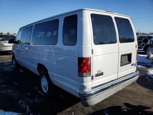✅ 2002 Ford Econoline Passenger XL • VIN: 1FBSS31L52HA44517 • Лот: 42819185. Опубликован ранее на Copart с пробегом 148 064 миль. Бесплатный доступ к архиву аукционных продаж из США и подробный отчёт об истории автомобиля на DreamBid. Изображение 2.