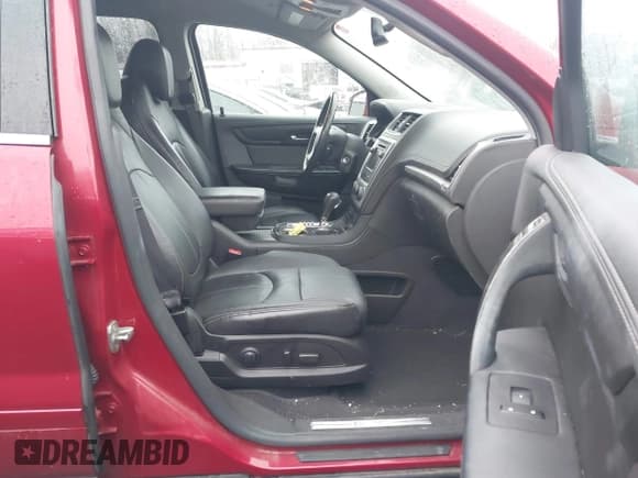 ✅ 2014 GMC Acadia SLT • VIN: 1GKKVSKD4EJ238218 • Lot: 43874703. Listed on IAAI with 163,736 mi. Free auction sales archive from the USA and detailed vehicle history report at DreamBid. Image 5.