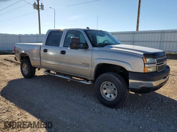✅ 2007 Chevrolet Silverado 2500HD Work Truck • VIN: 1GCHK23U67F107570 • Lot: 62207434. Wystawiony na Copart z przebiegiem 197 062 mil. Bezpłatny archiwum sprzedaży aukcyjnych z USA i szczegółowy raport historii pojazdu na DreamBid. Zdjęcie 4.