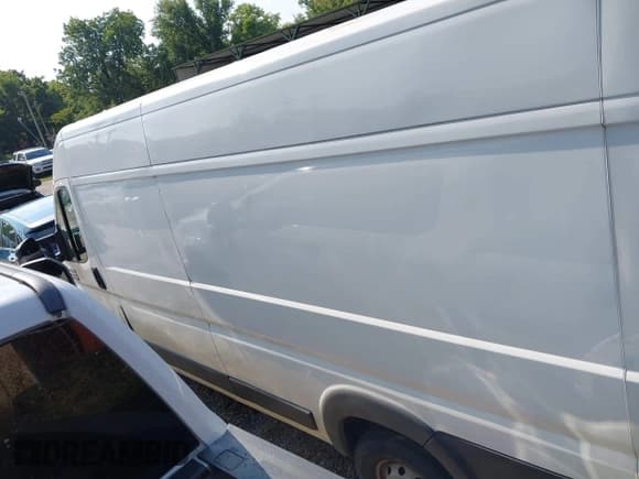 ✅ 2020 Ram ProMaster Cargo • VIN: 3C6URVJG9LE102318 • Lot: 42957401. Listed on IAAI with 165,680 mi. Free auction sales archive from the USA and detailed vehicle history report at DreamBid. Image 14.