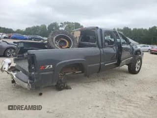 ✅ 2003 Chevrolet Silverado 1500 LS • VIN: 2GCEK19T531132182 • Лот: 72455784. Опубликован ранее на Copart с пробегом Не указан. Бесплатный доступ к архиву аукционных продаж из США и подробный отчёт об истории автомобиля на DreamBid. Изображение 3.