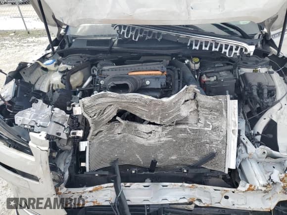 ✅ 2024 Lincoln Corsair Premiere • VIN: 5LMCJ1CA4RUL00613 • Lot: 85643725. Listed on Copart with 12,143 mi. Free auction sales archive from the USA and detailed vehicle history report at DreamBid. Image 12.