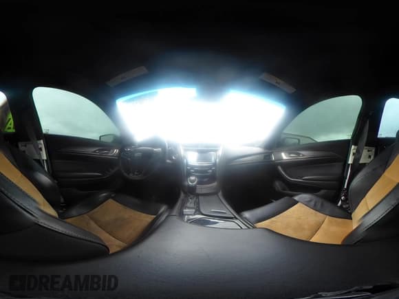 ✅ 2018 Cadillac CTS-V • VIN: 1G6A15S66J0156807 • Lot: 40770734. Wystawiony na IAAI z przebiegiem 44 306 mil. Bezpłatny archiwum sprzedaży aukcyjnych z USA i szczegółowy raport historii pojazdu na DreamBid. Zdjęcie 19.