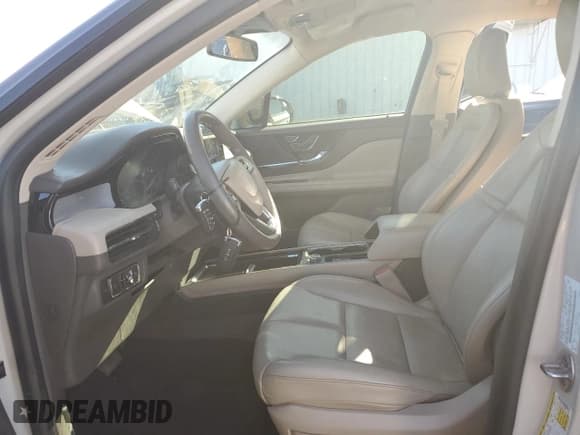 ✅ 2021 Lincoln Corsair Standard • VIN: 5LMCJ1C95MUL11876 • Lot: 84214505. Listed on Copart with 52,869 mi. Free auction sales archive from the USA and detailed vehicle history report at DreamBid. Image 7.