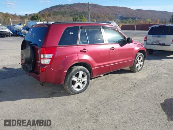 ✅ 2007 Suzuki Grand Vitara Luxury • VIN: JS3TD947574204357 • Lot: 43538445. Wystawiony na IAAI z przebiegiem 238 391 mil. Bezpłatny archiwum sprzedaży aukcyjnych z USA i szczegółowy raport historii pojazdu na DreamBid. Zdjęcie 4.