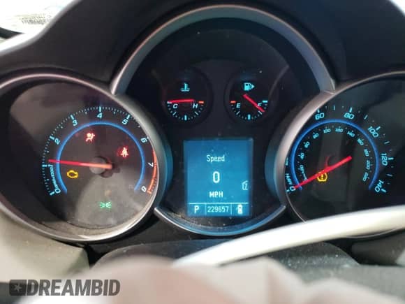 2011 Chevrolet Cruze LS z VIN 1G1PC5SH2B7185726, wystawiony jako Copart lot #71673065 z przebiegiem 229 657 mil mil oraz Szkoda całkowita • Salvage title. Historia ofert i sprzedaży dostępna na DreamBid. Obrazek 9.