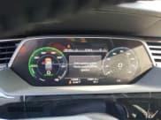 ✅ 2019 Audi e-tron Prestige • VIN: WA1VABGE9KB010799 • Lot: 56588223. Wystawiony na Copart z przebiegiem 14 998 mil. Bezpłatny archiwum sprzedaży aukcyjnych z USA i szczegółowy raport historii pojazdu na DreamBid. Zdjęcie 9.