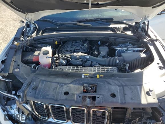 ✅ 2024 Jeep Grand Cherokee Limited • VIN: 1C4RJKBG9R8584875 • Лот: 87208575. Опубликован ранее на Copart с пробегом 10 649 миль. Бесплатный доступ к архиву аукционных продаж из США и подробный отчёт об истории автомобиля на DreamBid. Изображение 12.