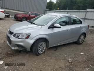2020 Chevrolet Sonic LT с VIN 1G1JD5SB8L4101667, выставлен на аукционе Copart как лот 60565574 с пробегом 27 427 миль миль и Списание • Salvage title. История ставок и продаж доступна на DreamBid. Изображение 1.