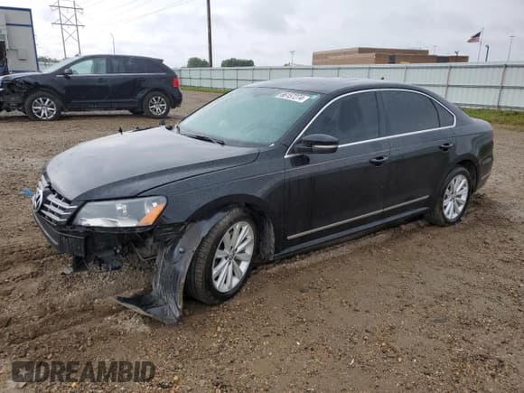 ✅ 2013 Volkswagen Passat SEL • VIN: 1VWCH7A37DC104073 • Lot: 66157274. Wystawiony na Copart z przebiegiem 82 461 mil. Bezpłatny archiwum sprzedaży aukcyjnych z USA i szczegółowy raport historii pojazdu na DreamBid. Zdjęcie 1.