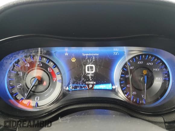 ✅ 2019 Chrysler 300 S • VIN: 2C3CCABT5KH639186 • Lot: 68371165. Wystawiony na Copart z przebiegiem 117 448 mil. Bezpłatny archiwum sprzedaży aukcyjnych z USA i szczegółowy raport historii pojazdu na DreamBid. Zdjęcie 9.