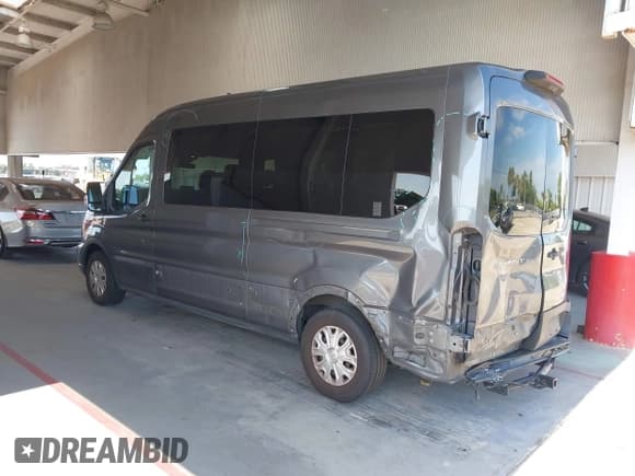 ✅ 2021 Ford Transit Passenger XL • VIN: 1FBAX2C80MKA43264 • Lot: 42348321. Wystawiony na IAAI z przebiegiem 151 706 mil. Bezpłatny archiwum sprzedaży aukcyjnych z USA i szczegółowy raport historii pojazdu na DreamBid. Zdjęcie 3.