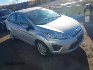 ✅ 2013 Ford Fiesta SE • VIN: 3FADP4BJ7DM202868 • Lot: 43620004. Wystawiony na IAAI z przebiegiem 48 849 mil. Bezpłatny archiwum sprzedaży aukcyjnych z USA i szczegółowy raport historii pojazdu na DreamBid. Zdjęcie 1.