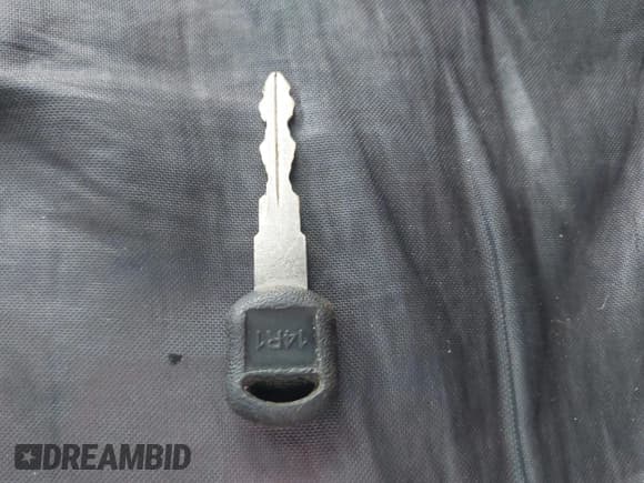 ✅ 2004 Chevrolet Suburban LT • VIN: 1GNFK16T14J167213 • Lot: 42445330. Listed on IAAI with 196,046 mi. Free auction sales archive from the USA and detailed vehicle history report at DreamBid. Image 11.