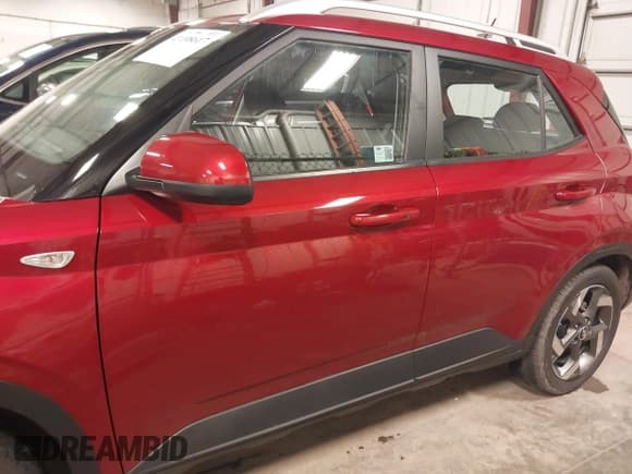 ✅ 2024 Hyundai Venue SEL • VIN: KMHRC8A36RU318650 • Lot: 41108617. Listed on IAAI with 13,498 mi. Free auction sales archive from the USA and detailed vehicle history report at DreamBid. Image 15.