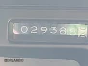 ✅ 1986 Chevrolet Corvette • VIN: 1G1YY078XG5125181 • Lot: 42663703. Wystawiony na IAAI z przebiegiem 29 388 mil. Bezpłatny archiwum sprzedaży aukcyjnych z USA i szczegółowy raport historii pojazdu na DreamBid. Zdjęcie 7.