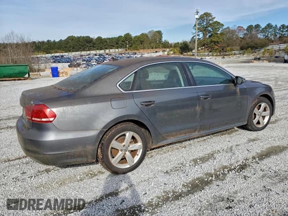 ✅ 2012 Volkswagen Passat SE • VIN: 1VWBH7A38CC071319 • Lot: 96251235. Listed on Copart with 234,819 mi. Free auction sales archive from the USA and detailed vehicle history report at DreamBid. Image 3.