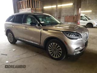 ✅ 2020 Lincoln Aviator Reserve • VIN: 5LM5J7XC8LGL08744 • Lot: 63750883. Listed on Copart with 6,232 mi. Free auction sales archive from the USA and detailed vehicle history report at DreamBid. Image 4.
